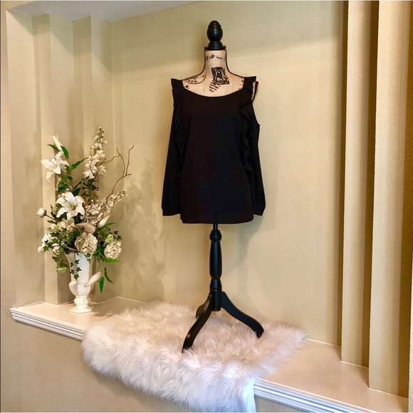 ~Chico’s~ Black cold shoulder long sleeve blouse - Picture 2 of 5
